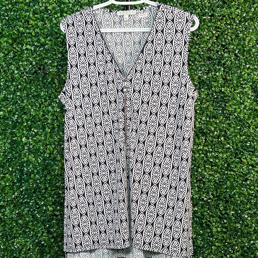 Chaus Gray and White Sleeveless Down Detail Tunic